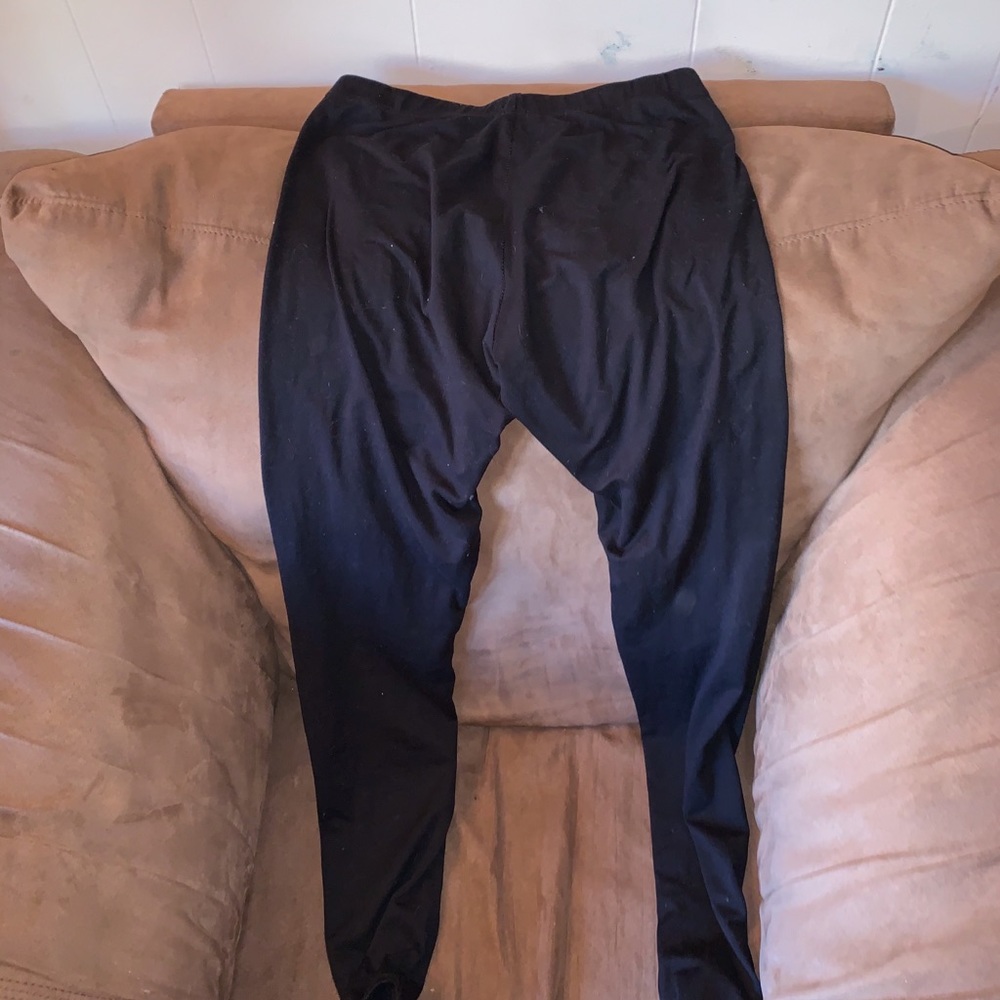 Black leggings